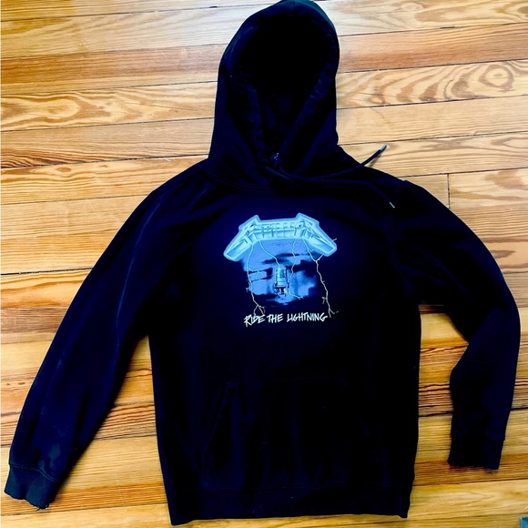 Metallica Ride The Lightning Small Black Hoodie - Picture 2 of 4
